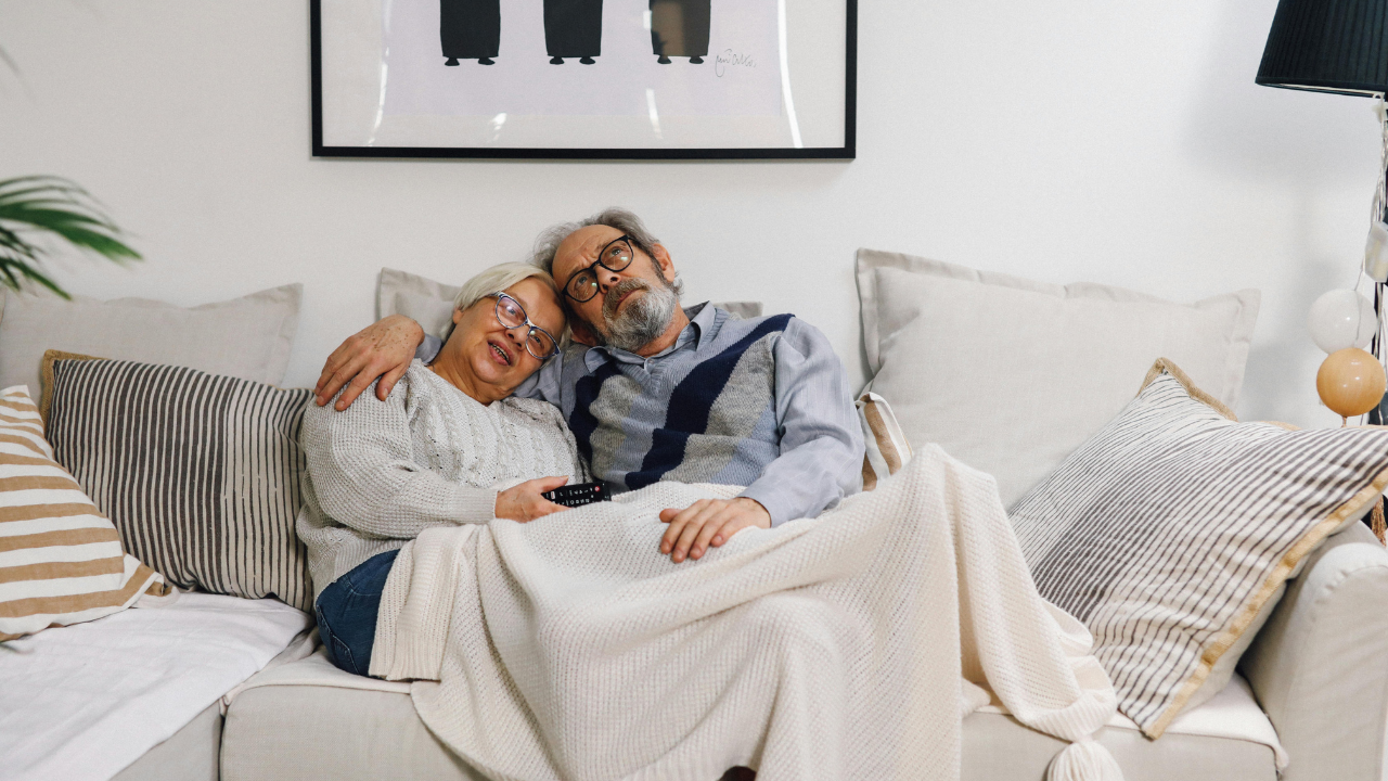 How Weighted Blankets Help Seniors Sleep Better And Reduce Anxiety